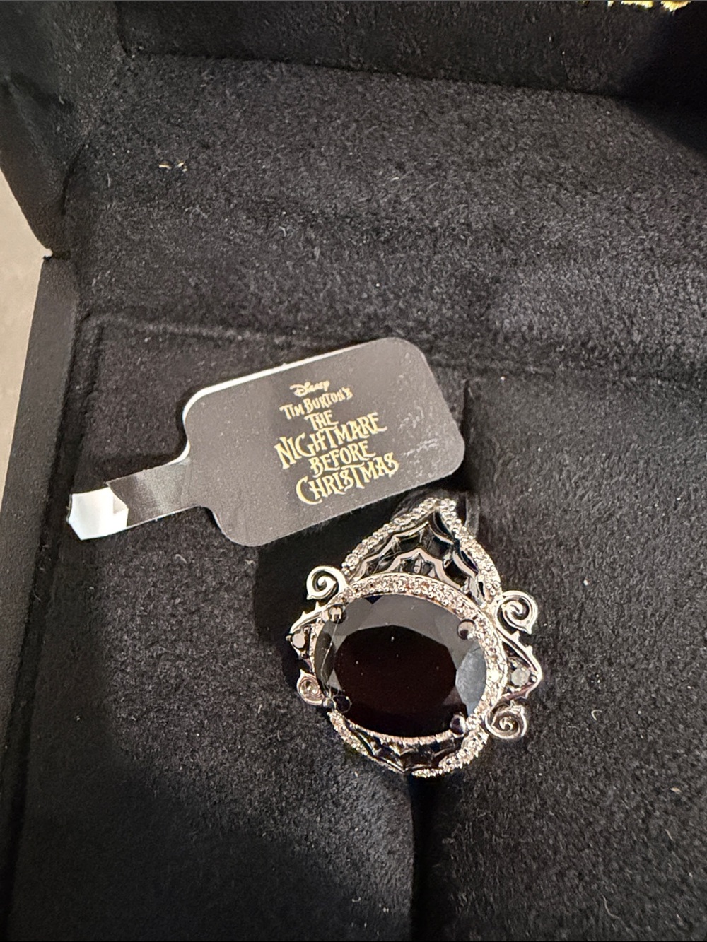 Kay jewelers Disney treasures nightmare before Christmas ring - Picture 2 of 6